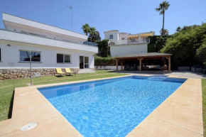 076 - Relaxing 5 Bed Villa With Private Pool and Hot Tub